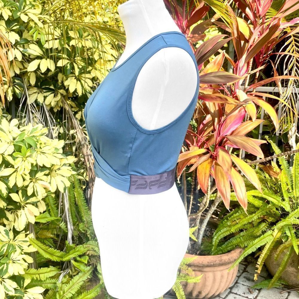 Fabletics Powertouch Light Front Twist Tank - Picture 3 of 7